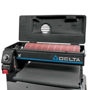 delta drum sander with cap open showing the drum